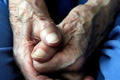 Χαλκιδική: Μπούκαραν στο σπίτι, έδεσαν 76χρονο, χτύπησαν τη σύζυγό του και άρπαξαν κοσμήματα