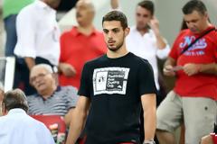 ΕΙΔΕ ΘΡΥΛΟ ΚΑΙ Ο... ΠΑΠΑΠΕΤΡΟΥ! (PHOTO)