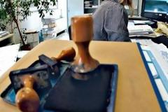 Αυξήσεις έως 72 ευρώ σε συντάξεις δημοσίων υπαλλήλων - Ποιους αφορά