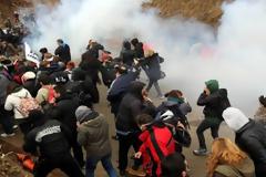 Συνελήφθη ολόκληρος ... λόχος Γερμανών με βόμβες, μαχαίρια, κράνη που αιματοκύλισαν τις Σκουριές