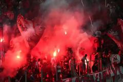 ΛΑΤΡΕΙΑ ΑΠΟ ΤΟΥΣ ΟΠΑΔΟΥΣ ΤΟΥ ΘΡΥΛΟΥ! (PHOTOS)