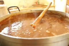 Νιγηρία: Έκαψαν ζωντανό άνδρα επειδή έκλεψε μια... κατσαρόλα με σούπα