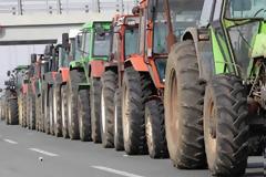 Στους δρόμους κατεβαίνουν από τον Σεπτέμβριο αγρότες και κτηνοτρόφοι