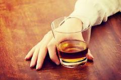 Σε πόσο χρόνο φεύγει το αλκοόλ από το σώμα