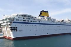 Στο λιμάνι του Πειραιά μεταφέρονται από τη Μυτιλήνη 2.500 πρόσφυγες