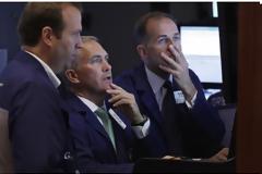 H Mεγάλη Δευτέρα του Χρηματιστηρίου - Καταποντισμός στα χαμηλότερα επίπεδα από τον Ιούλιο του 2012