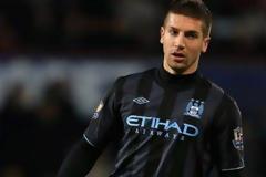 ΑΥΤΟΣ ΕΙΝΑΙ Ο ΑΝΤΙ-ΧΟΛΕΜΠΑΣ!