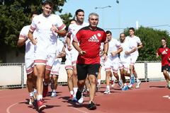 ΠΡΕΜΙΕΡΑ ΓΙΑ ΤΟ ΒΟΛΕΪ ΑΝΡΩΝ ΜΕ ΣΤΟΧΟ... ΤΗΝ ΕΠΙΣΤΡΟΦΗ ΣΤΗΝ ΚΟΡΥΦΗ!