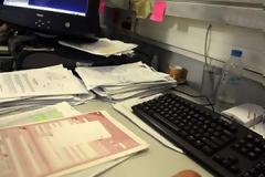 Εφορία: Λίστες «διαπόμπευσης» και δέσμευση καταθέσεων στους ληξιπρόθεσμους οφειλέτες