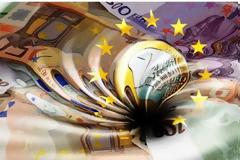 Ελεύθερη πτώση 12,8% στα έσοδα το πρώτο επτάμηνο του 2015