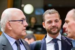 Σαπέν: Ο Βαρουφάκης οδήγησε την Ελλάδα στο χείλος του γκρεμού