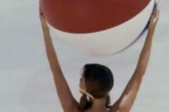 Αγκώνες με έντονη ξηροδερμία; Έχουμε το πιο εύκολο scrub