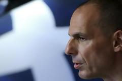 Βαρουφάκης: Ενας ανόητος Σίσυφος ο Τσίπρας - Εγώ απλά θα σταματούσα να σπρώχνω την πέτρα