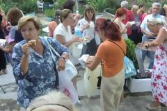 Πάτρα: Πλήθος πιστών στον Άγιο Φανούριο - Πανηγυρίζει σήμερα ο ναός