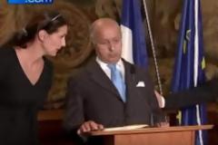 Βίντεο Σοκ: Ο Γάλλος ΥΠΕΞ καταρρέει μπροστά στις κάμερες