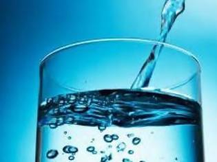 Φωτογραφία για «Μύθος» πως κάνουν καλό στον οργανισμό μας 8 ποτήρια νερό