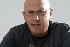 Πάτρα: Ο Λάκης Παπαδόπουλος και ο Χρήστος Παναγιωτόπουλος στο Beetle