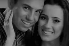 Στα 17 της έβγαλε αυτές τις φωτογραφίες - Στα 27 της Πέθανε... Σήμερα ο άντρας της, κάνει κάτι Μοναδικό [photos]