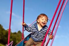 Δείτε τι πρέπει να κάνετε όταν το παιδί σας δεν θέλει να φύγει από την παιδική χαρά!