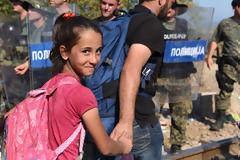 ΣΥΓΚΛΟΝΙΣΤΙΚΕΣ εικόνες - Oδοιπορικό στα Ελληνοσκοπιανά σύνορα