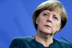 Μέρκελ: Είμαστε έτοιμοι για έκτακτη Σύνοδο Κορυφής για το μεταναστευτικό