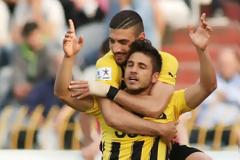 Αραβίδης και Πλατέλλας με το σπαθί τους στην Εθνική