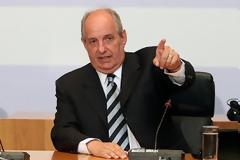 Τέρενς Κουίκ: 