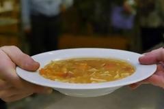 Κρυφά στα συσσίτια Έλληνες ηθοποιοί