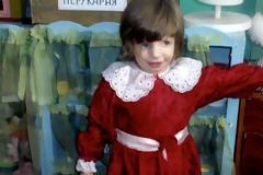 Μια ιστορία που θα σας συγκλονίσει - Πέρασε 6 χρόνια στο ορφανοτροφείο χωρίς να την δει ποτέ κανείς. Τελικά όμως… [photos]