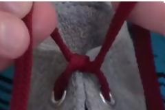 Νομίζετε ότι ξέρετε να δένετε τα κορδόνια σας; Μάλλον κάνετε λάθος... [video]