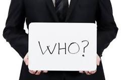 Ποιος παρουσιαστης του MAD TV πολιορκείται από δύο κανάλια