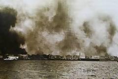 Oι Τούρκοι γιορτάζουν το κάψιμο της Σμύρνης...