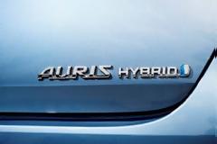 Toyota: Έφθασε τις 8 εκατ. πωλήσεις υβριδικών αυτοκινήτων