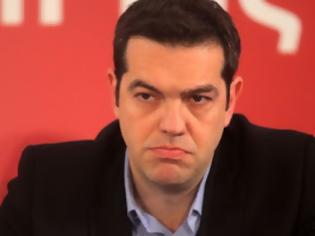 Φωτογραφία για Η εμφάνιση έκπληξη του Τσίπρα στην Πανελλήνια Συνδιάσκεψη του ΣΥΡΙΖΑ - Δείτε πως έσκασε [photo]