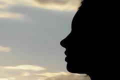 Οι απαγορευτικές φράσεις που πρέπει να σταματήσετε να λέτε στις ανύπαντρες φίλες σας...