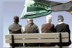 Οι δανειστές κόβουν στη μέση τα εφάπαξ