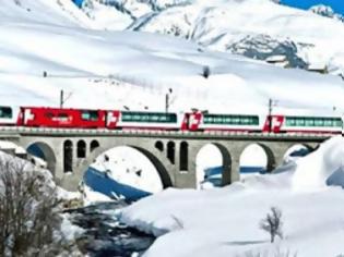 Φωτογραφία για Ελβετία: Βάζουν τους Κινέζους τουρίστες σε ξεχωριστά τρένα - Ο λόγος; Απίστευτος και αηδιαστικός