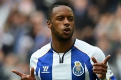 ΕΤΟΙΜΑΖΕΙ ΒΑΛΙΤΣΕΣ Ο ΕΡΝΑΝΙ!