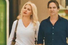 ΠΑΝΙΚΟΣ στο αεροδρόμιο: Μενεγάκη - Ματέο έπαιξαν μπουνιές με δημοσιογράφους