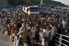 Αριθμός-ρεκόρ 2.200 προσφύγων έφτασαν στη Βαυαρία μέσα σε 24 ώρες