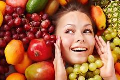 12 υγιεινά σνακ που φωτίζουν μία θαμπή επιδερμίδα