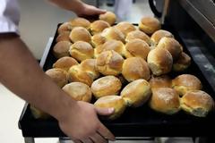 Μάλωσε με το φούρναρη και μπήκε στο φούρνο με το...φορτηγό