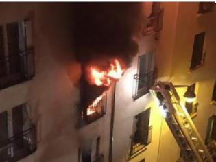 Φωτογραφία για Γαλλία: 8 νεκροί από πυρκαγιά σε πολυκατοικία