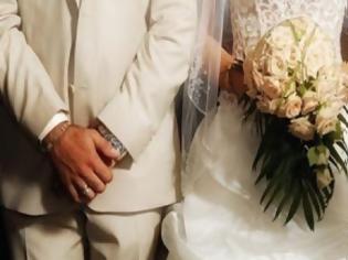 Φωτογραφία για ΠΡΩΤΟΦΑΝΕΙΣ εικόνες σε γάμο στα Τρίκαλα - Δείτε πως εμφανίστηκε η νύφη [video]