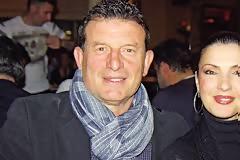 Ο σύζυγος της τραγουδίστριας Ελένης Βαλτετσιώτη ξεσπά: «Εσβησε» από ιατρικό λάθος η δεύτερη φωνή του Πάριου