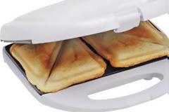 Αυτό είναι το κόλπο για να καθαρίσετε την τοστιέρα - Δοκιμάστε το και θα μας θυμηθείτε.