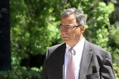 ΥΠΟΙΚ: ΔΕΝ ΧΑΛΑΡΩΝΟΥΝ ΤΑ CAPITAL CONTROLS ΓΙΑ ΤΟΥΣ ΥΠΟΨΗΦΙΟΥΣ ΒΟΥΛΕΥΤΕΣ