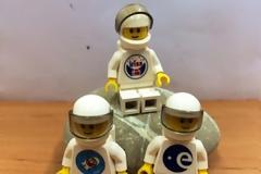 Huston we have a LEGO: Πέταξαν τα παιχνίδια στο διάστημα