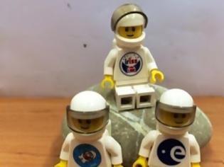 Φωτογραφία για Huston we have a LEGO: Πέταξαν τα παιχνίδια στο διάστημα