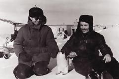 Συγκλονιστικό: Χειρούργησε μόνος του τον εαυτό του [Προσοχή, σκληρές εικόνες]